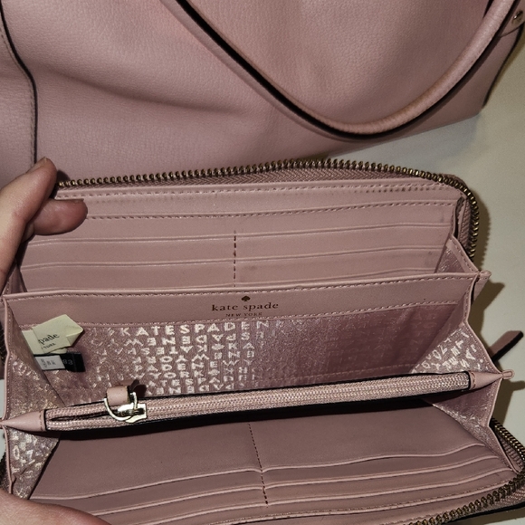 Kate Spade Elegant Blush Pink Women's Leather Bag and Wallet Set - Picture 4 of 12